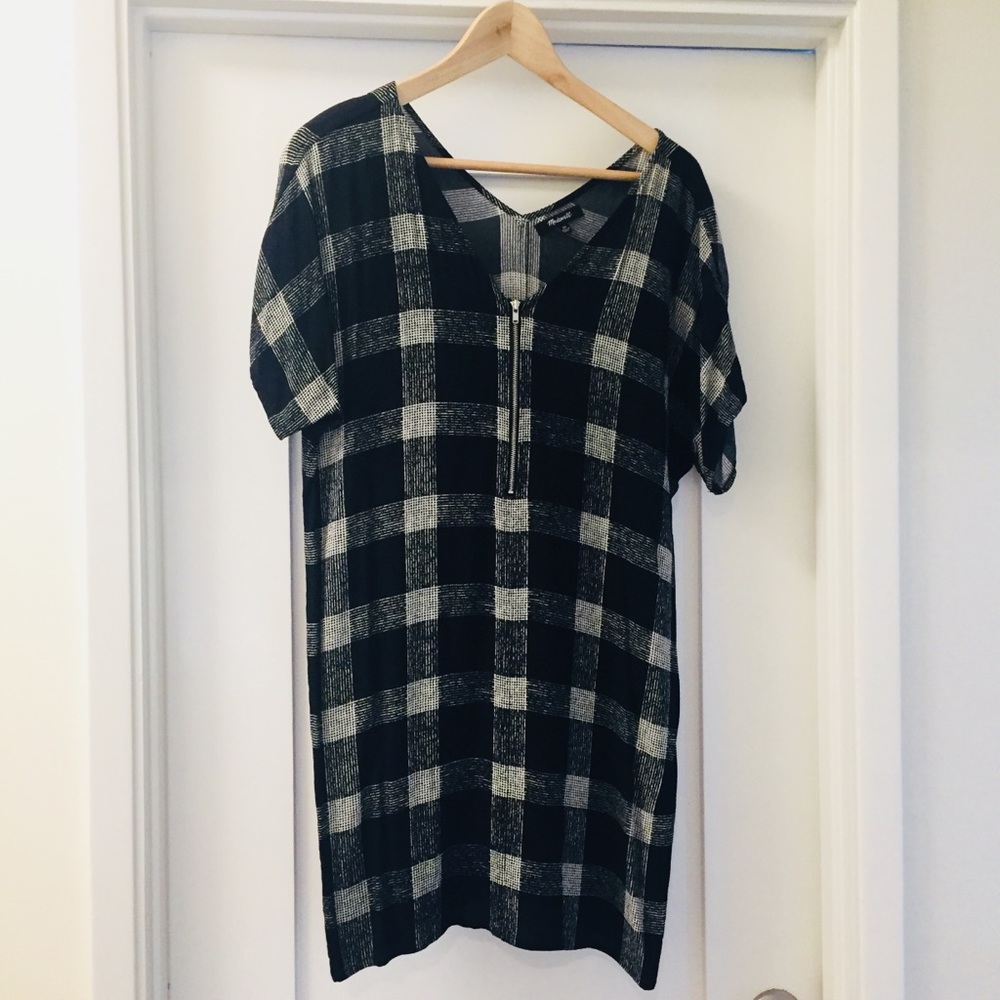 Madewell black and white dress with front zipper